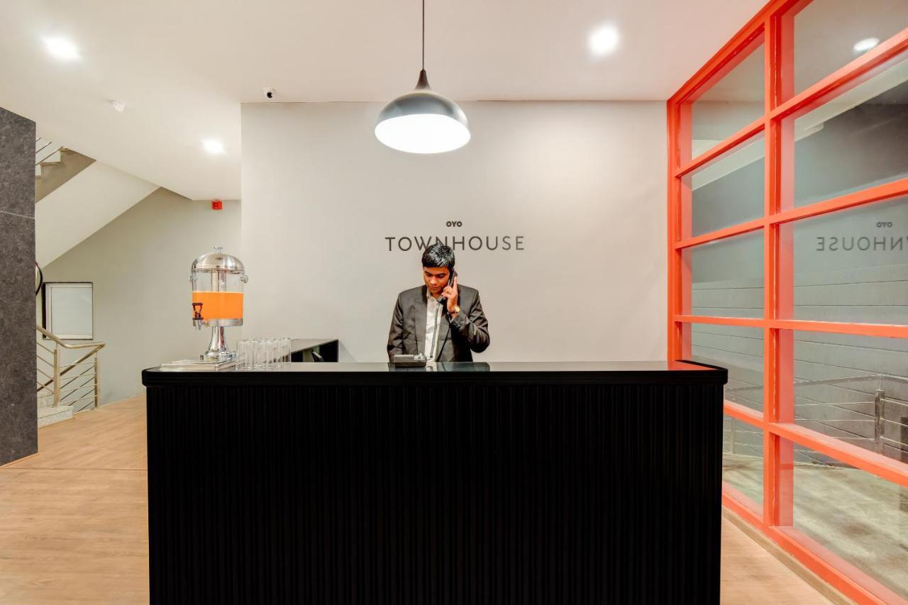 Townhouse 207 Hotel Downtown My Stay Jaipur Buitenkant foto