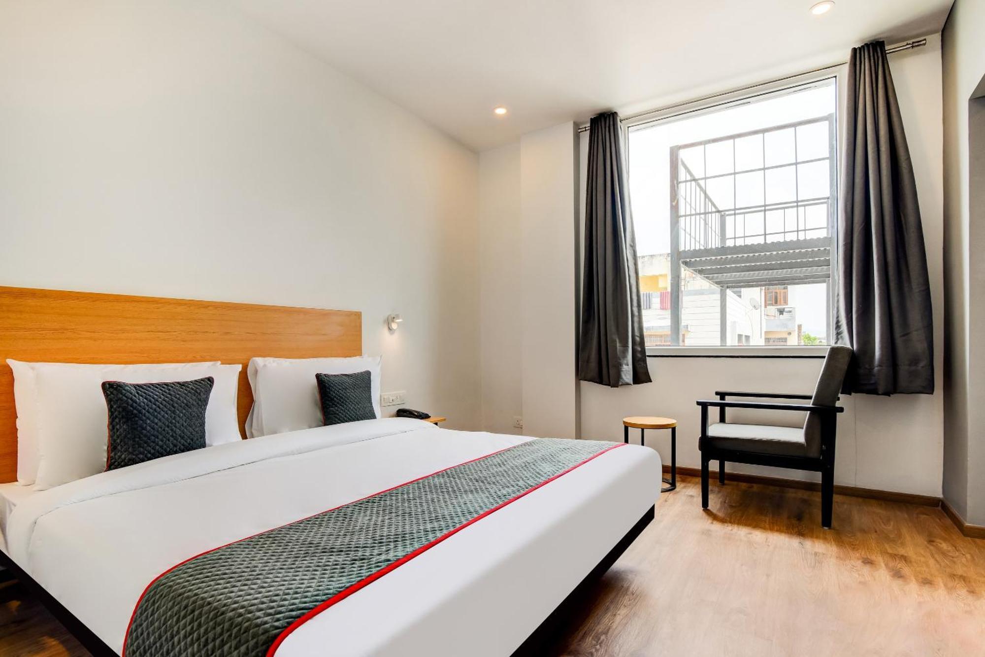 Townhouse 207 Hotel Downtown My Stay Jaipur Buitenkant foto