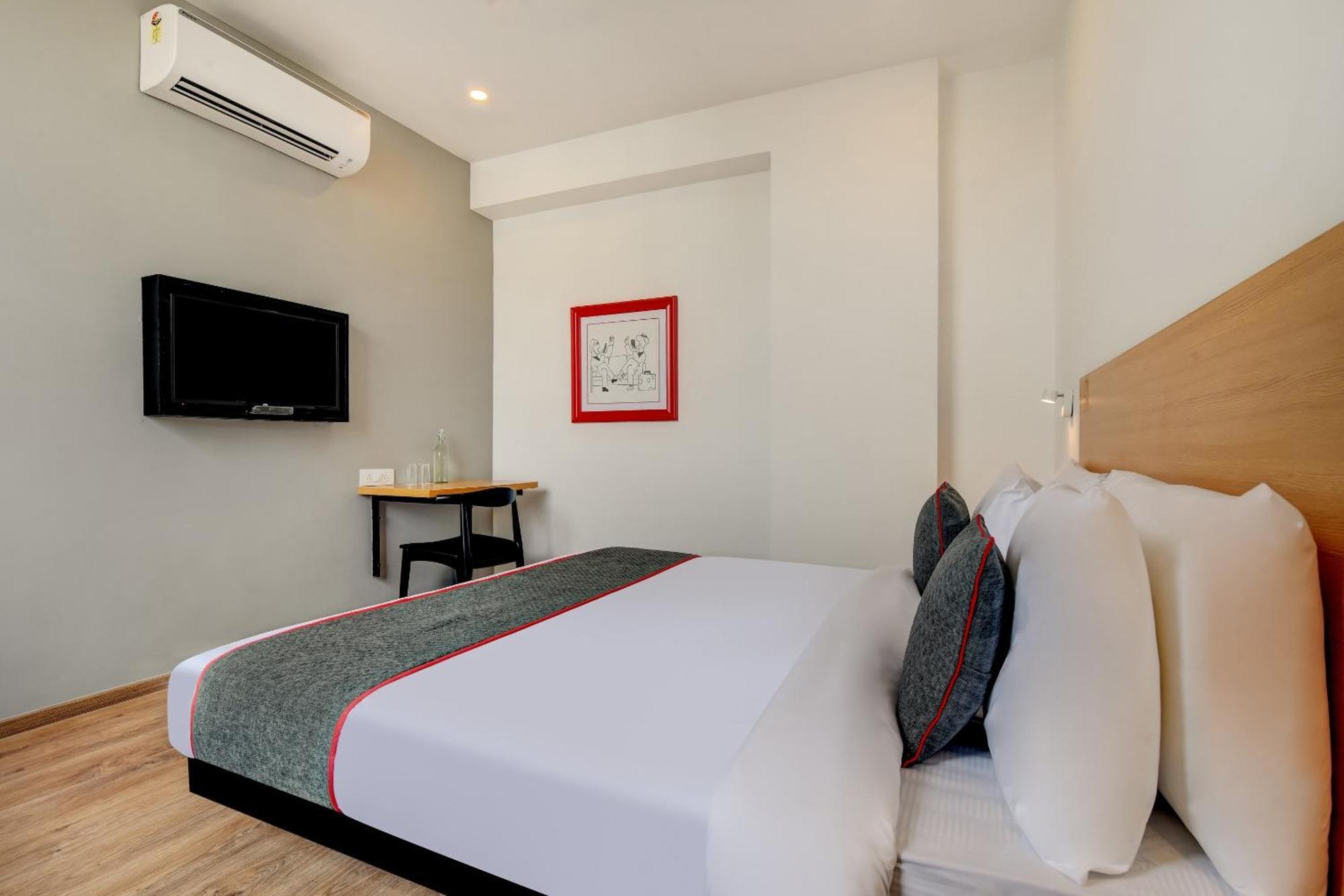Townhouse 207 Hotel Downtown My Stay Jaipur Buitenkant foto