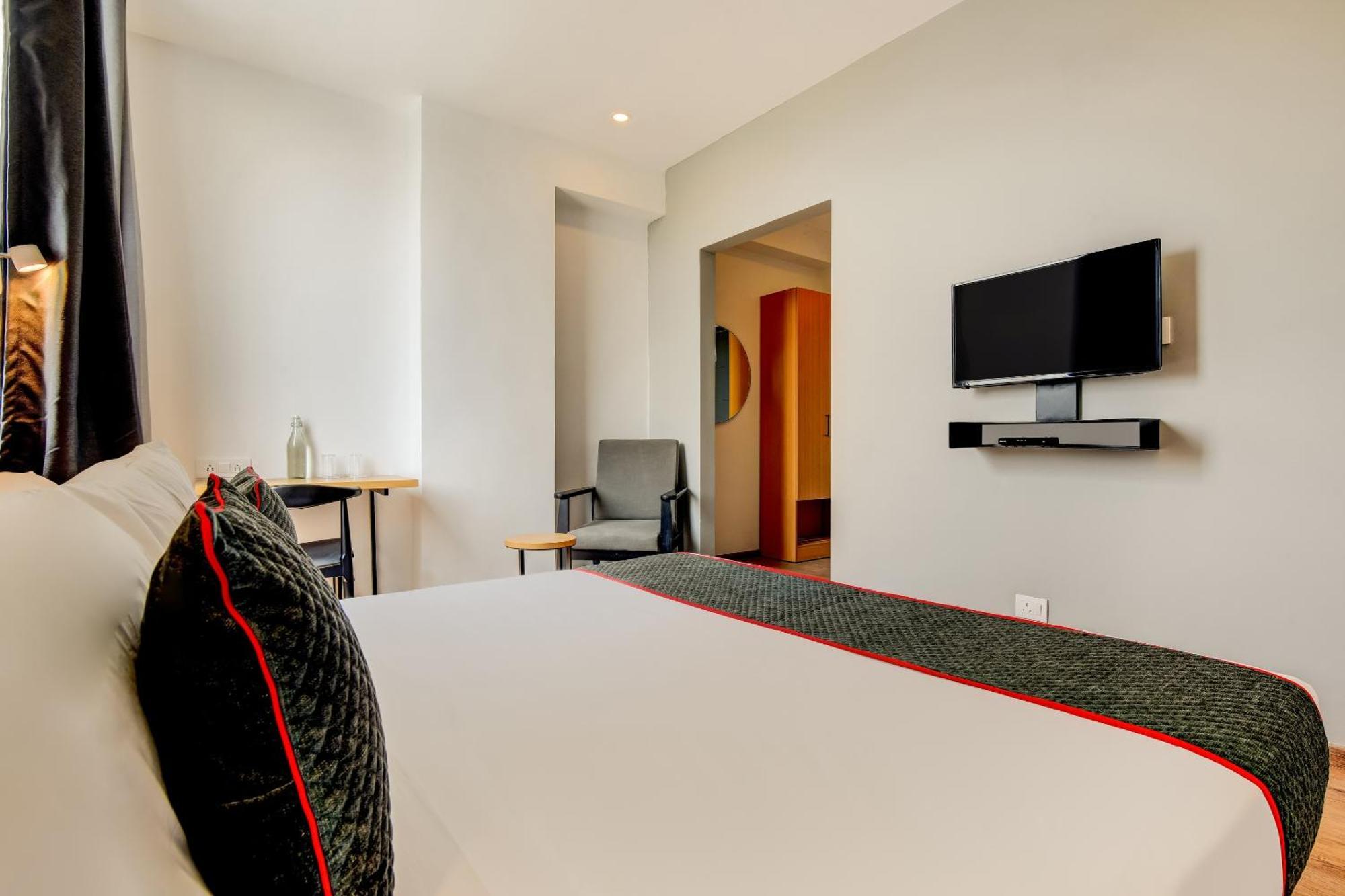 Townhouse 207 Hotel Downtown My Stay Jaipur Buitenkant foto