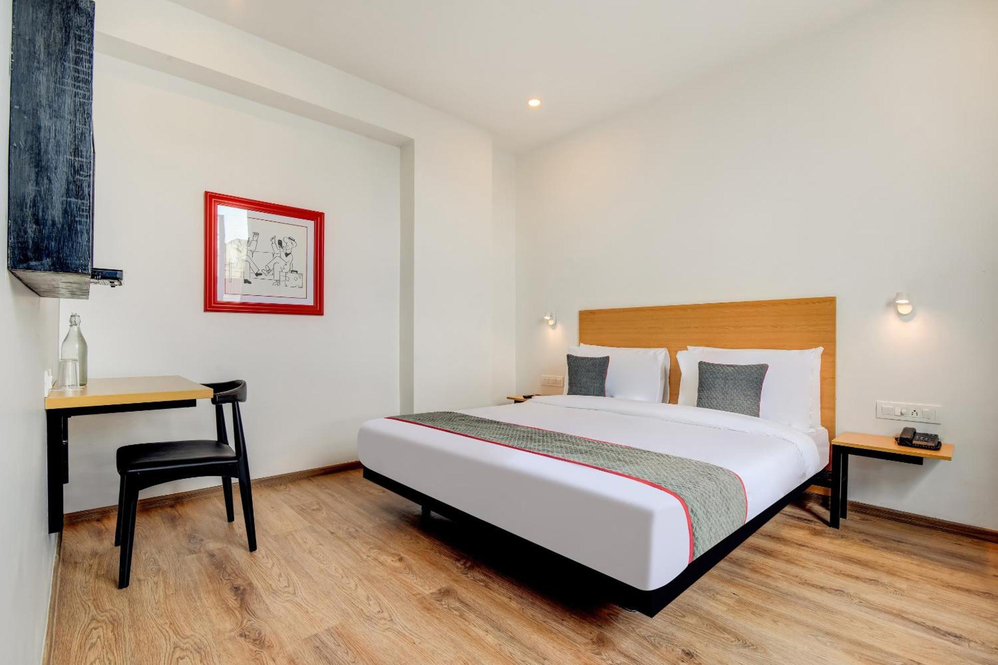 Townhouse 207 Hotel Downtown My Stay Jaipur Buitenkant foto