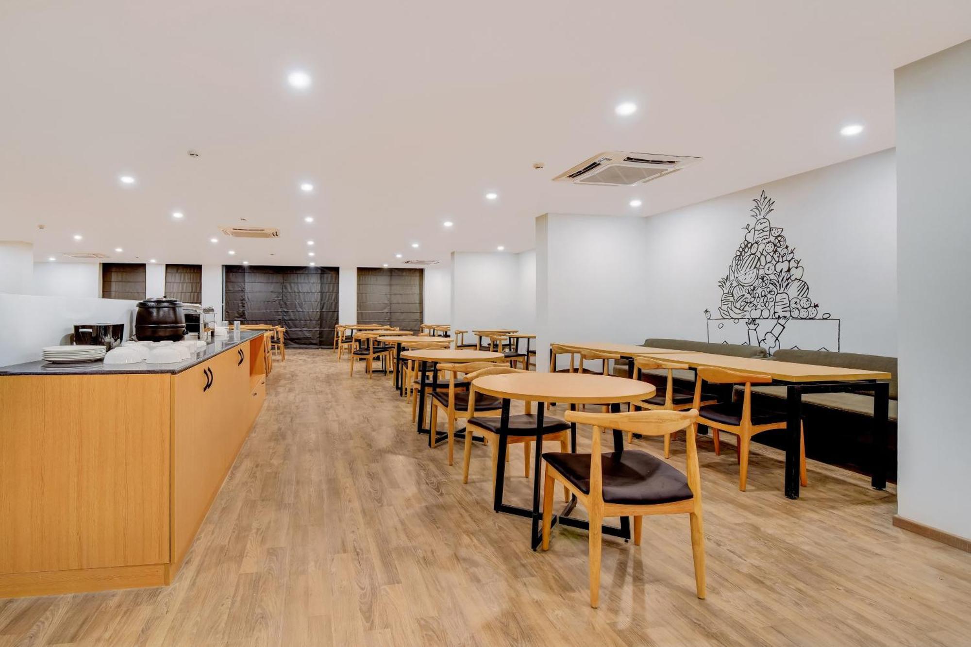 Townhouse 207 Hotel Downtown My Stay Jaipur Buitenkant foto