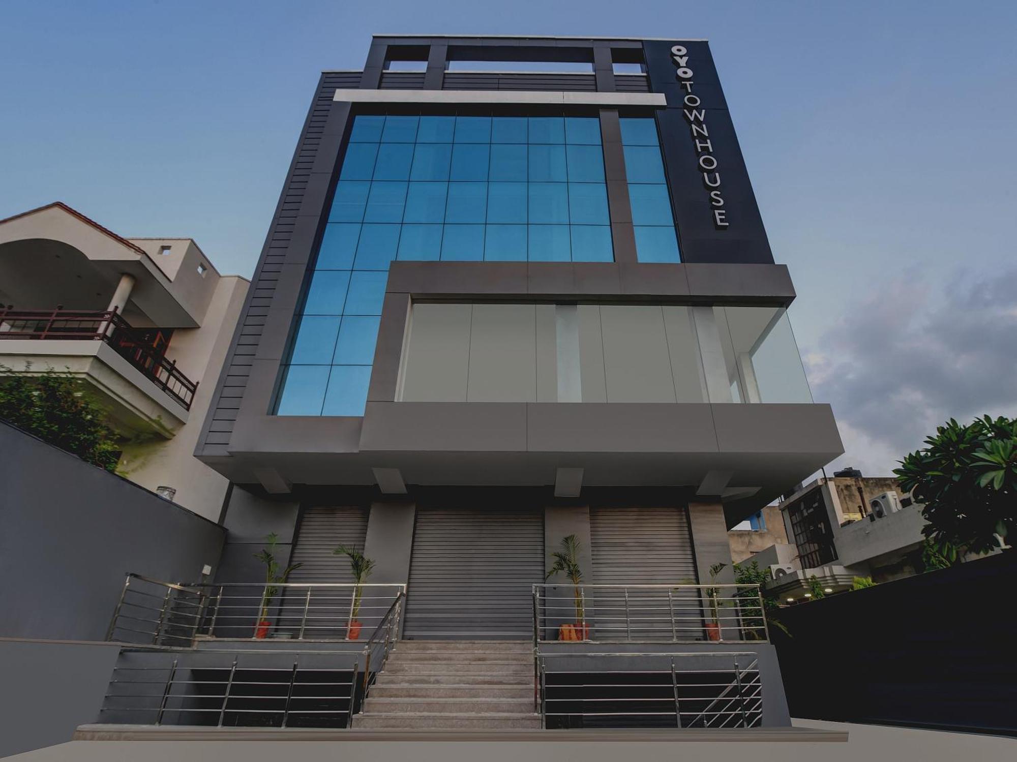Townhouse 207 Hotel Downtown My Stay Jaipur Buitenkant foto